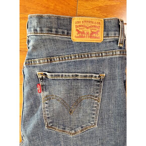 Levi's Jeans Women Size 14 Classic Boot Med Wash (Actual 34W X 30L) - Picture 8 of 14